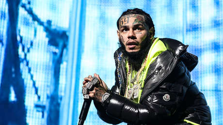 Golpean fuertemente al rapero Tekashi 6ix9ine en un gimnasio de Florida (VIDEO)