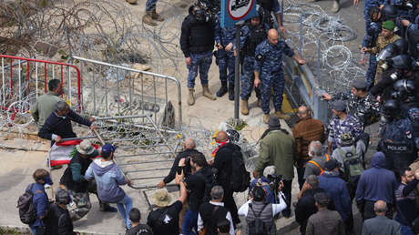 Manifestantes intentan asaltar la sede de gobierno del Líbano y desatan enfrentamientos violentos con la Policía