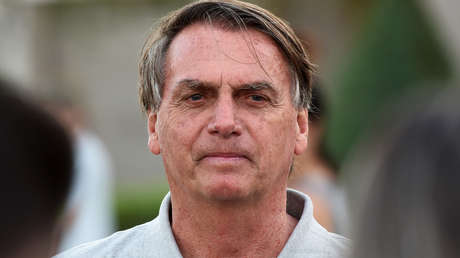 Bolsonaro devolverá "con dolor en el corazón" las armas regaladas por Emiratos Árabes Unidos