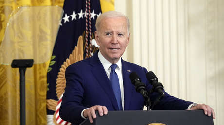 Biden dice que China todavía no ha suministrado armas a Rusia, pero que eso "no significa que no lo harán"