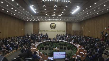 El Tribunal Supremo de México suspende el 'Plan B' de López Obrador