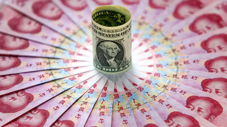 Congresista de EE.UU.: La implicación en el conflicto ucraniano causará al país "males económicos nunca vistos"