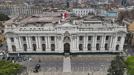 El Congreso de Perú investigará a 17 legisladores en caso de compra de votos