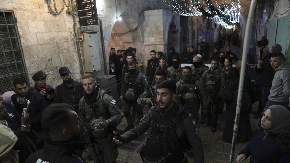 Jefe de Hamás: "Los palestinos no se quedarán de brazos cruzados tras la agresión israelí contra la mezquita de Al-Aqsa"