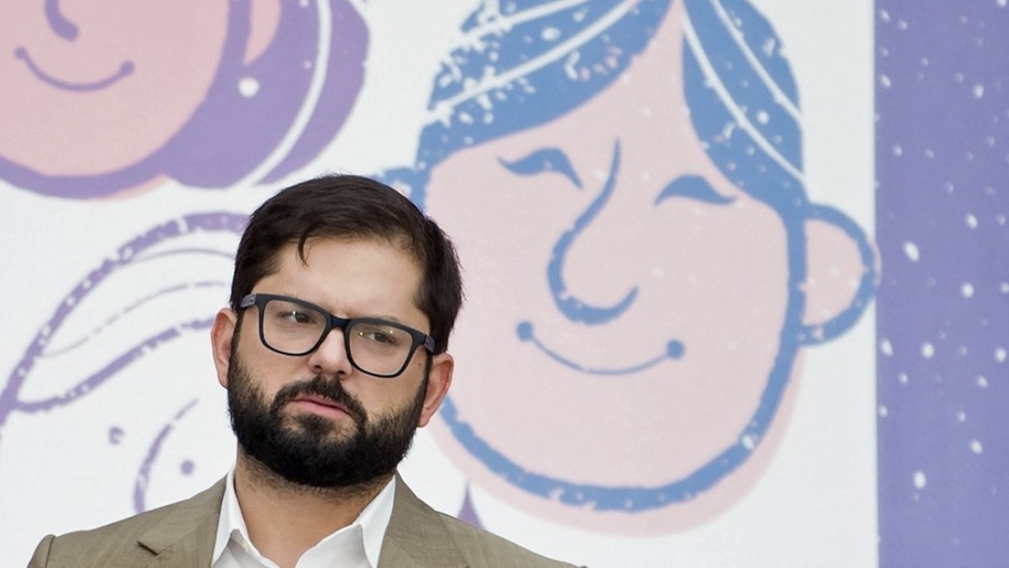Gabriel Boric llama a no confundir "a todos los migrantes con delincuentes"