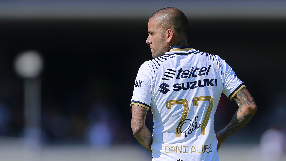 Dani Alves dice que tuvo relaciones sexuales "consentidas" con la joven que le acusó de violación