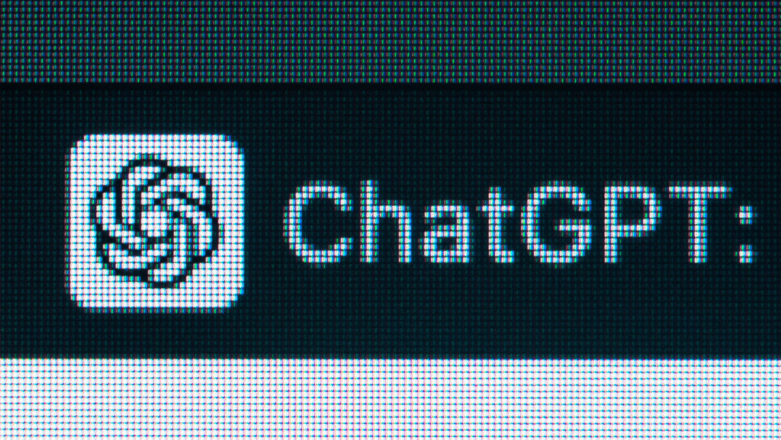 Renombrado escritor israelí compara ChatGPT con armas de destrucción masiva