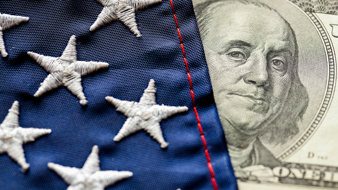 El banquero más rico de Asia llama al dólar "el mayor terrorista financiero"