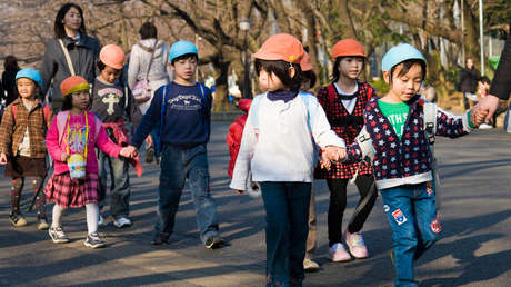 Japón revela cómo combatirá el descenso de la natalidad