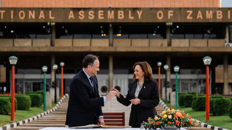 Político africano: "EE.UU. ha matado a nuestros líderes y ahora viene a enseñarnos la democracia"