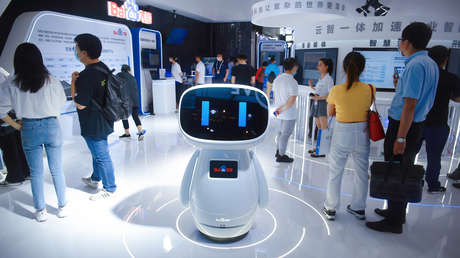 Baidu demanda a Apple y a desarrolladores de aplicaciones por copias falsas de su 'chatbot' Ernie