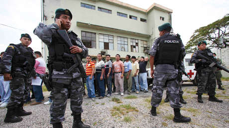 Hallan seis reos muertos en sus celdas en una prisión de Ecuador