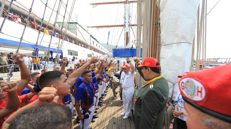 Buque Escuela 'Simón Bolívar' de Venezuela zarpa para recorrer cinco países del Caribe