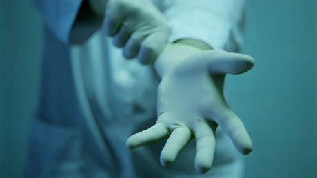 Investigan la muerte de 650 pacientes de cáncer operados por el mismo cirujano en Reino Unido