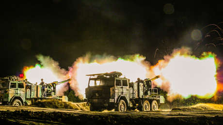 China prueba con éxito una 'artillería de precisión' equipada con inteligencia artificial