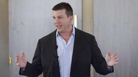 Un hijo de la leyenda de la WWE 'Hombre del Millón de Dólares' es acusado de robar millones destinados a familias necesitadas