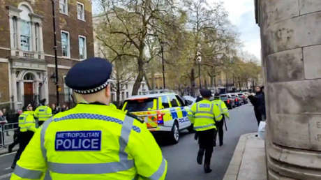 Comparan a Rishi Sunak con Kim Jong-un por su inusual escolta (VIDEO)