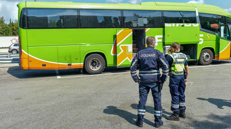 Detienen en Francia a dos ultraderechistas con equipo militar a su regreso de Ucrania