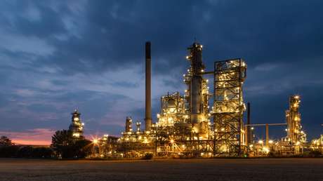 Anticipan "una dura batalla" entre Europa y Asia por el mercado de crudo