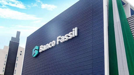 Autoridades bolivianas intervienen uno de los mayores bancos del país y detienen a sus ejecutivos