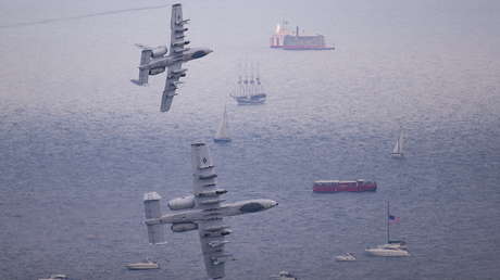 WSJ: EE.UU. envía un "mensaje a Irán" al armar sus aviones en Oriente Medio con bombas antibúnker