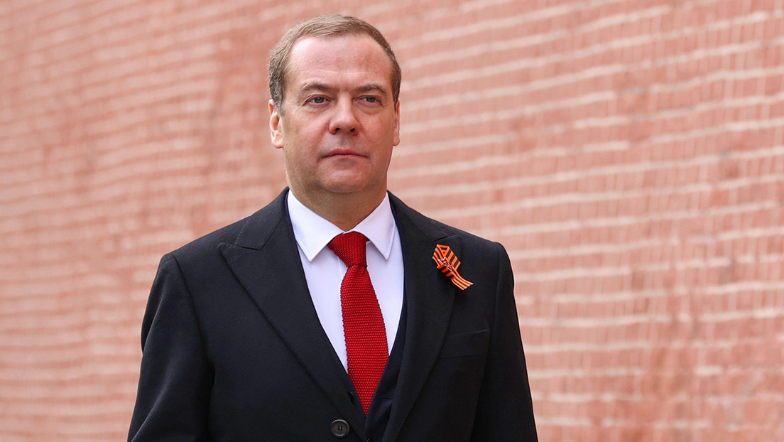 Medvédev: "No lo duden: en la Europa actual, aplastaremos el espantoso neonazismo de Bandera"