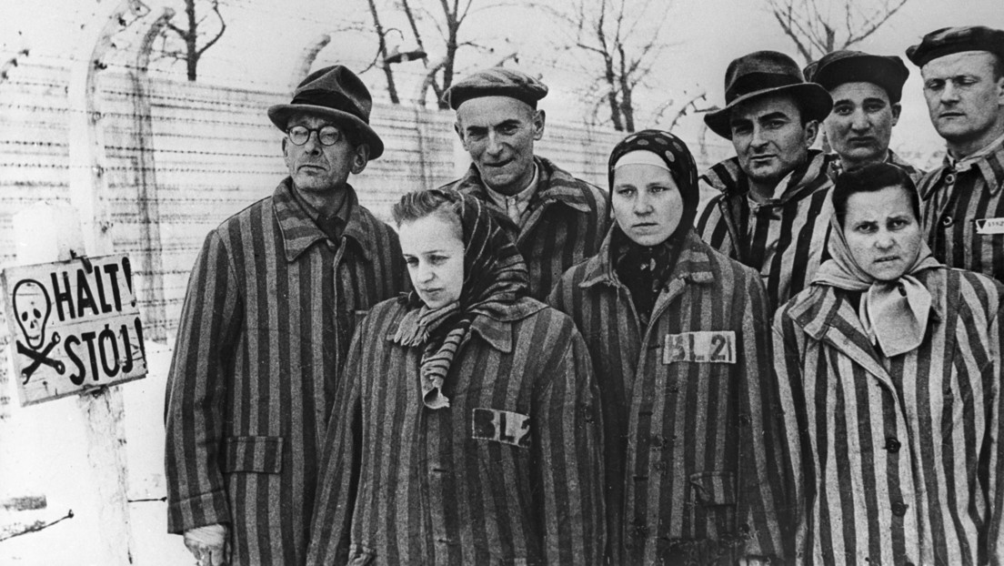 "Para que no se repita": placas insertadas en aceras de España recuerdan a las víctimas del nazismo