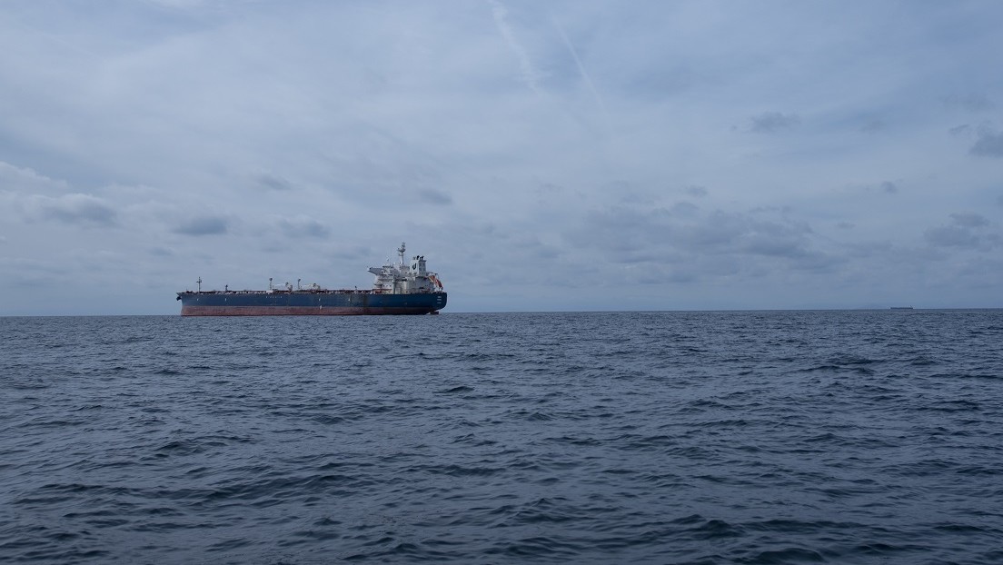 La UE podría cortar el acceso a sus puertos a petroleros que evadan sanciones antirrusas