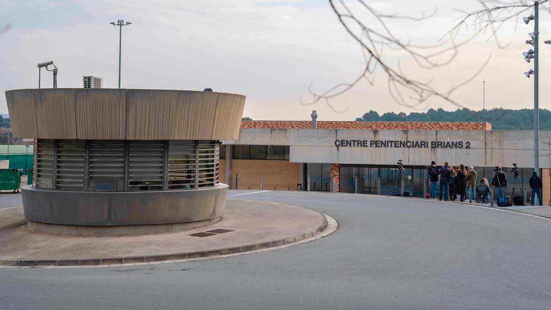 "En cada declaración ha dado una versión diferente": revalidan la prisión preventiva para Dani Alves