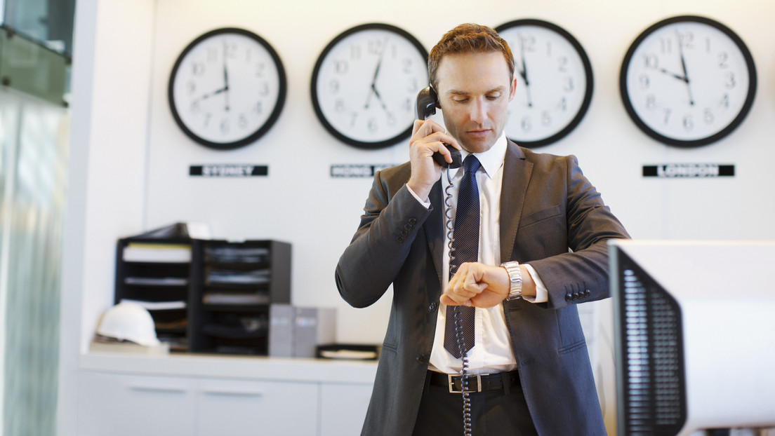 ¿Argentina hacia la reducción de la jornada laboral? El Gobierno impulsa un "debate urgente"