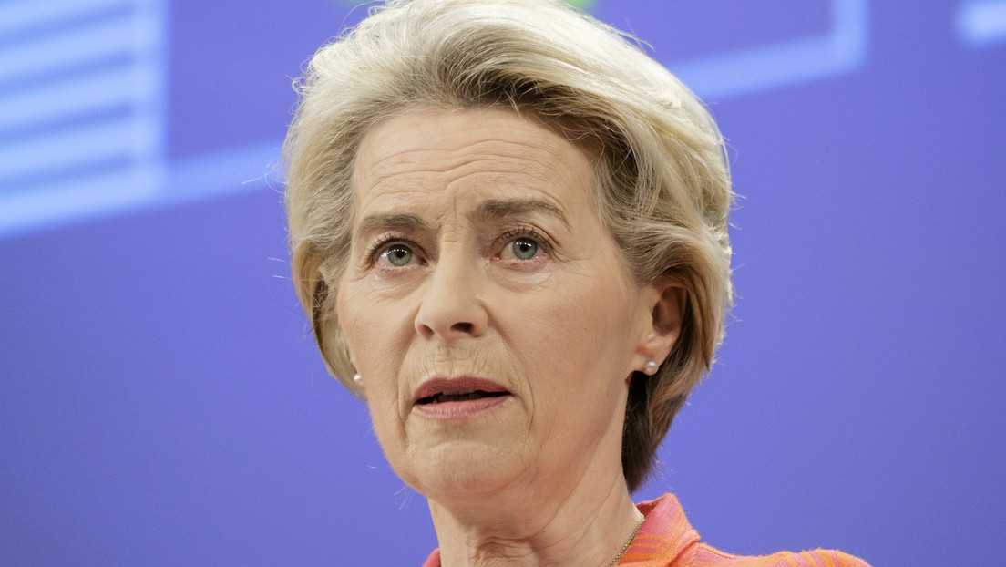 Von der Leyen dice que "hay que rechazar" las negociaciones en condiciones de igualdad entre Rusia y Ucrania