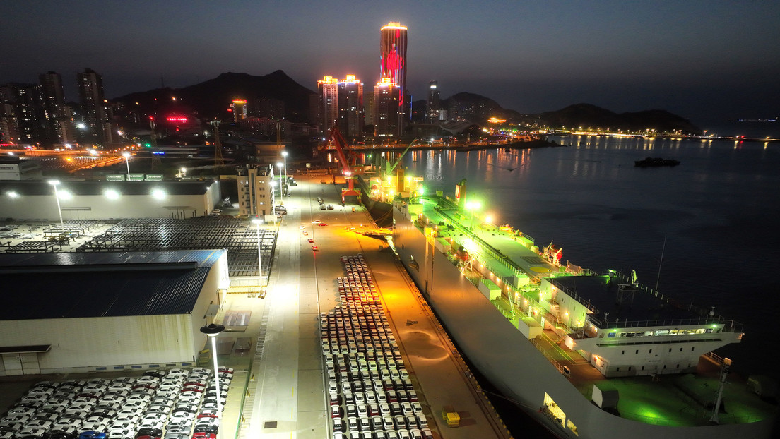 China rebasa a Japón y se convierte en el primer exportador mundial de automóviles