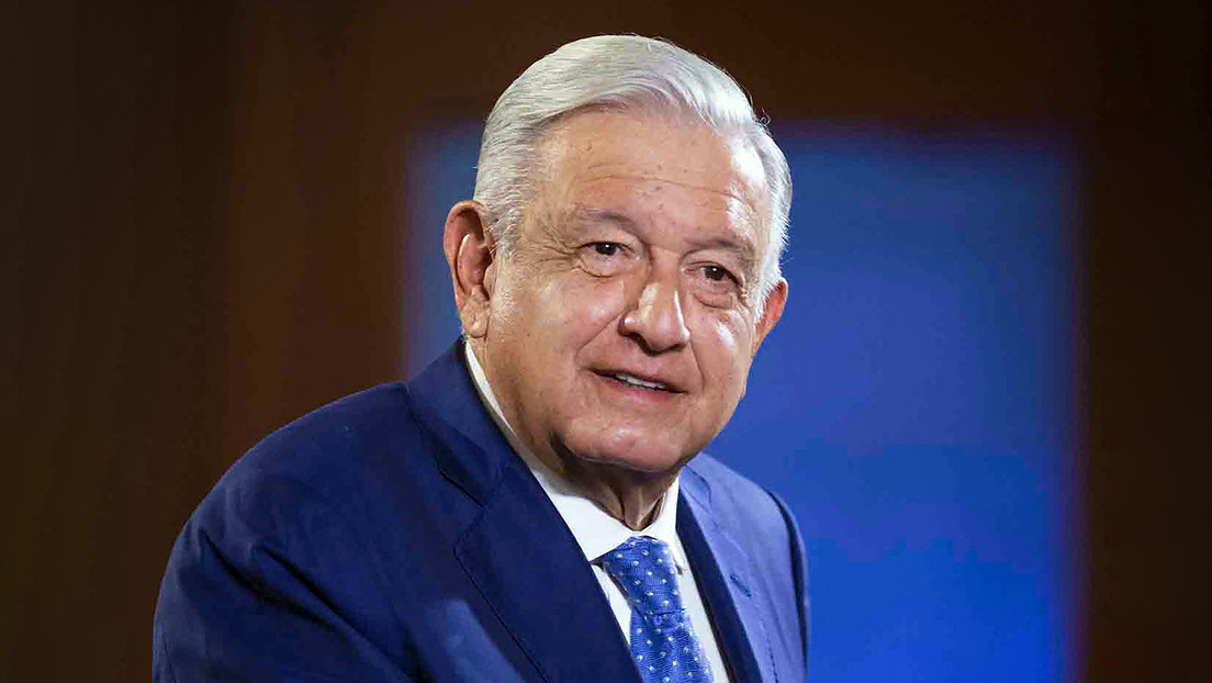 Congreso de Perú declara 'persona non grata' a López Obrador