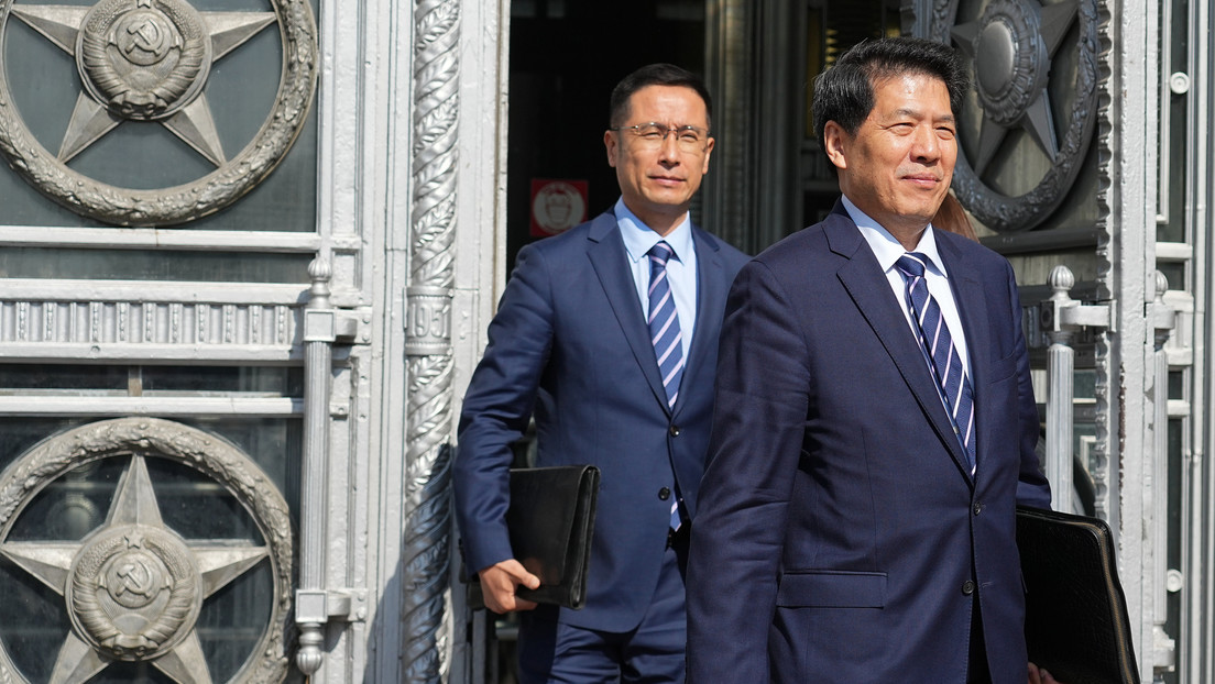 Pekín seguirá "en el lado correcto de la historia" en su esfuerzo por buscar la paz