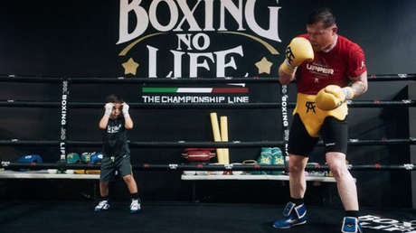 VIDEO: El hijo de Saúl 'Canelo' Álvarez se 'roba' las cámaras con una entrevista sobre su futuro
