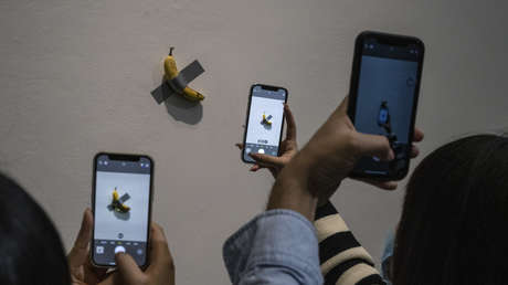 Un estudiante se come una obra de arte valorada en más de 100.000 dólares (VIDEO)