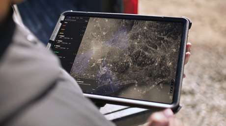 En EE.UU. se presenta 'software' para controlar enjambres de drones y robots