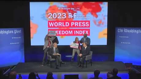 VIDEO: Activistas interrumpen una charla de Blinken y piden la liberación de Assange