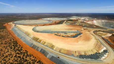 La fusión de dos gigantes puede crear la compañía más grande de minería de oro