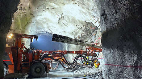 Atentado con explosivos en una mina de oro deja varios muertos y heridos en Colombia