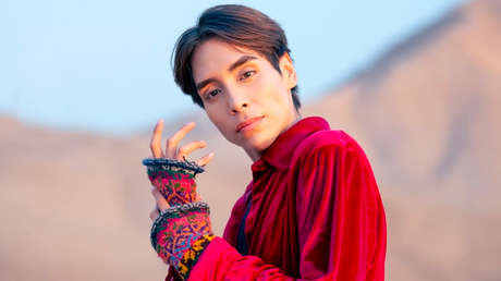 Lenin, el artista peruano que mezcla el quechua con el k-pop para alumbrar un nuevo género musical
