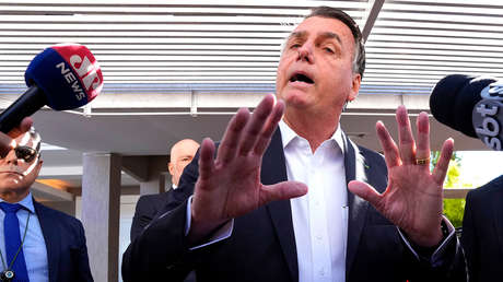 Bolsonaro es condenado a pagar casi 10.000 dólares por ataques a periodistas durante su mandato