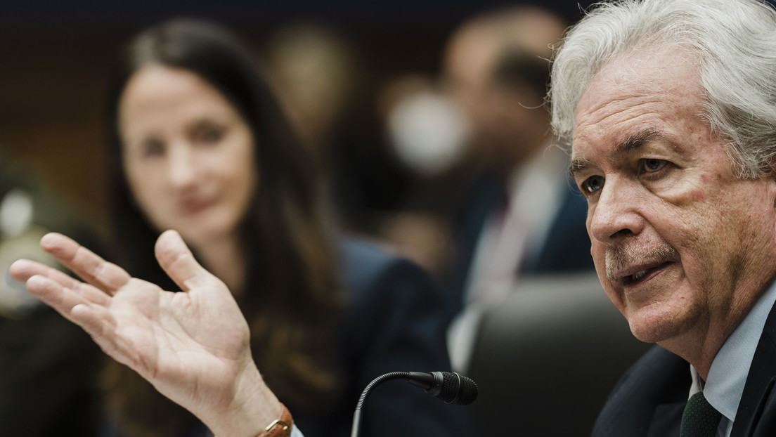 FT: El jefe de la CIA viajó en secreto a China en un esfuerzo de Biden por lograr el "deshielo"