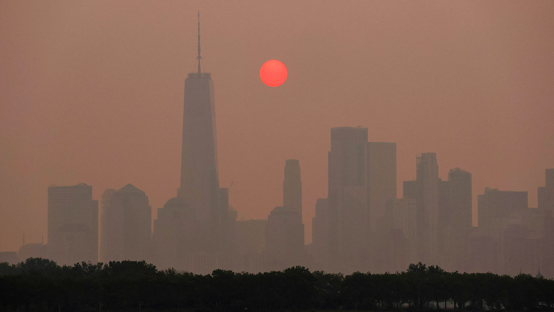 El humo de los incendios de Canadá oscurece Nueva York y pone en alerta a la costa este de EE.UU.