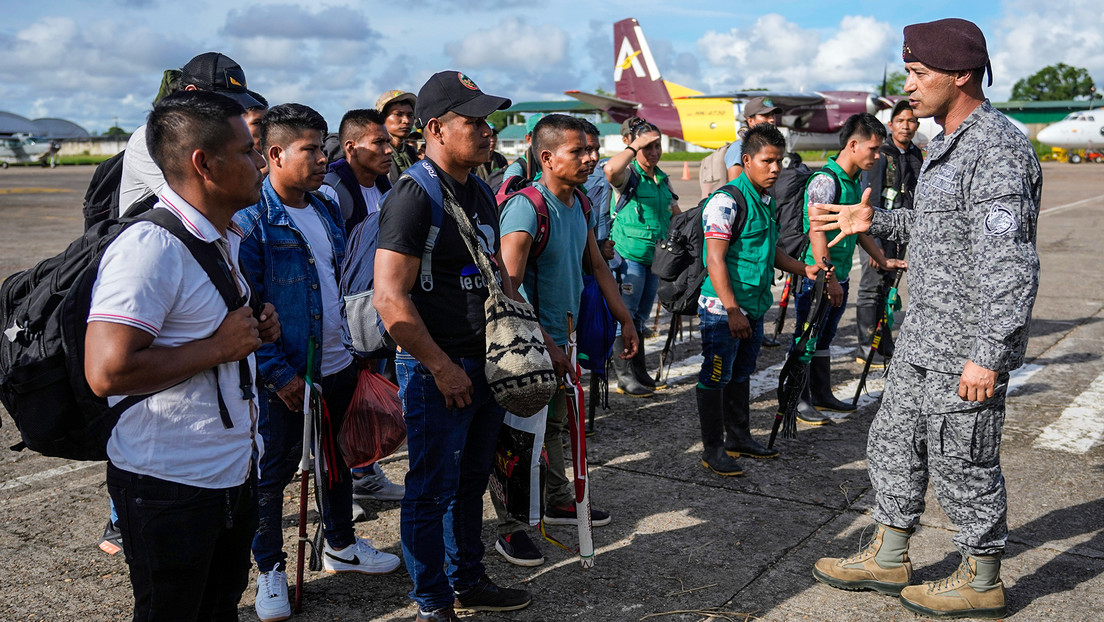 Más huellas y un perro: nuevas pistas sobre los niños perdidos en la selva en Colombia