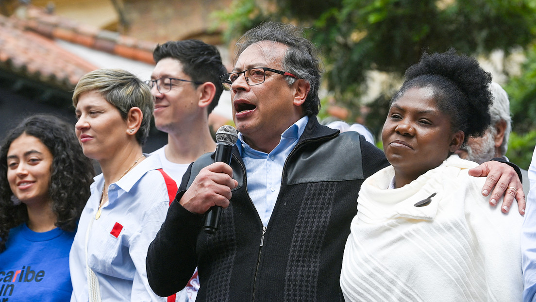 Petro anuncia que viajará a Cuba para "firmar un papel" que inicie la era de la paz en Colombia