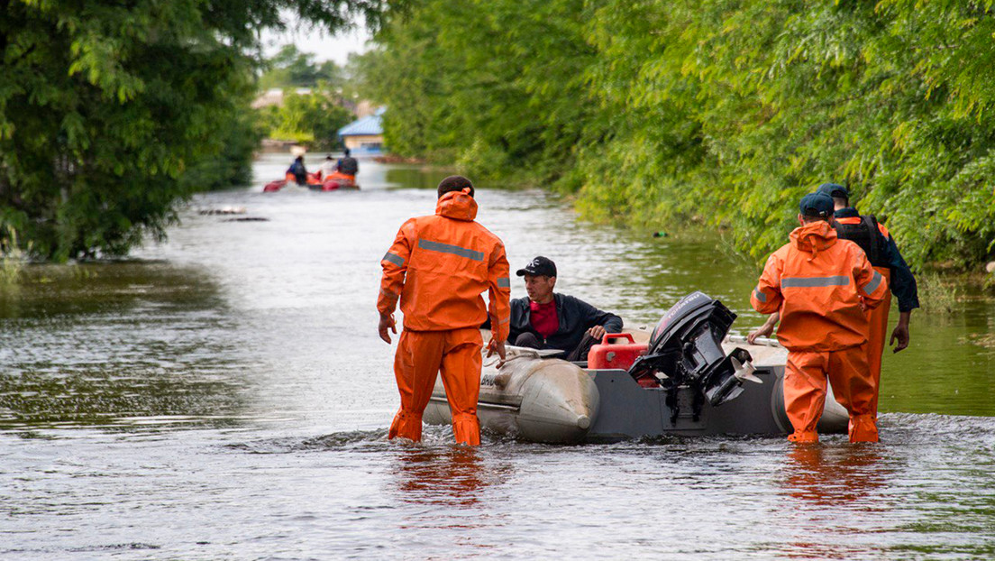 Varios muertos, decenas de heridos y miles de evacuados tras la ruptura de la presa de Kajovka