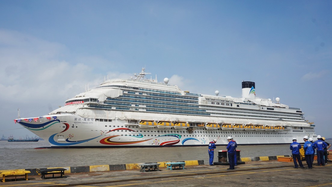 Empiezan las pruebas de navegación del primer crucero de gran tamaño construido en China