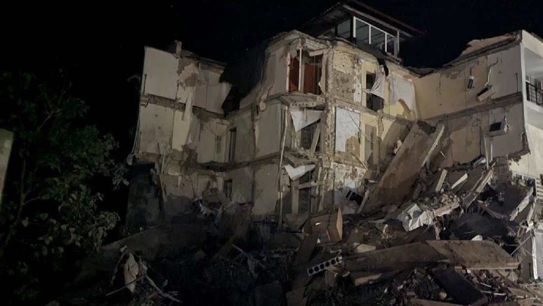 Un muerto tras ataques de Kiev contra centros de alojamiento temporal en Jersón