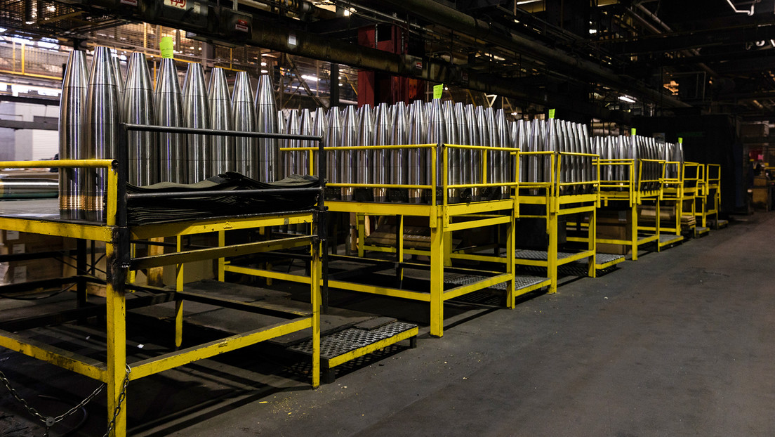 La UE podría obligar a fabricantes de explosivos a dar prioridad a las empresas que envían armas a Kiev